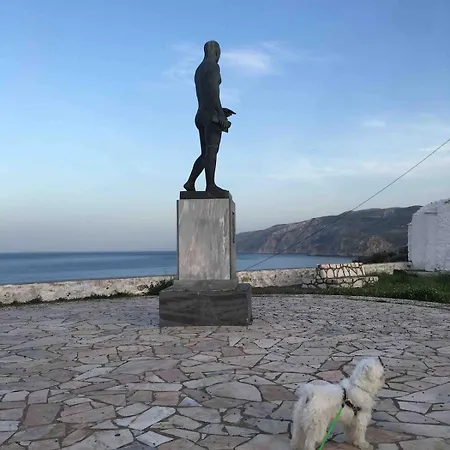 Amerissas 2 Apartment Skyros