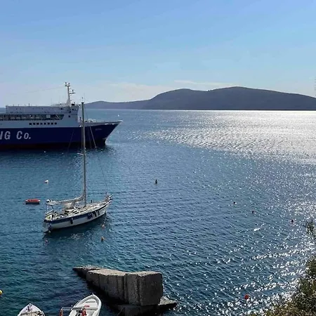 Amerissas 2 Apartment Skyros